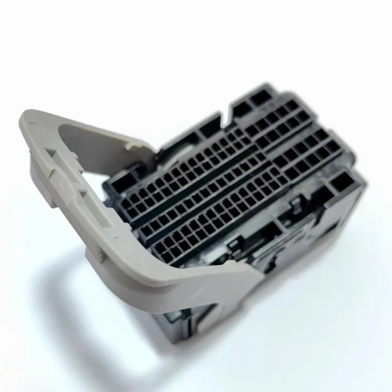 35032584 95 Pin Fem…