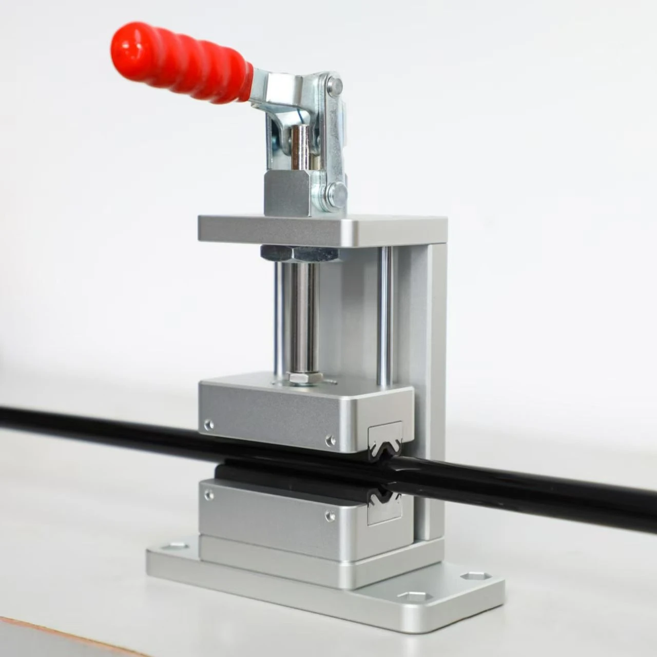 

Golf Club Regripping Vise Tool Portable Table Vise Rubber Clamp Golf Grip Kit With Hook Knife