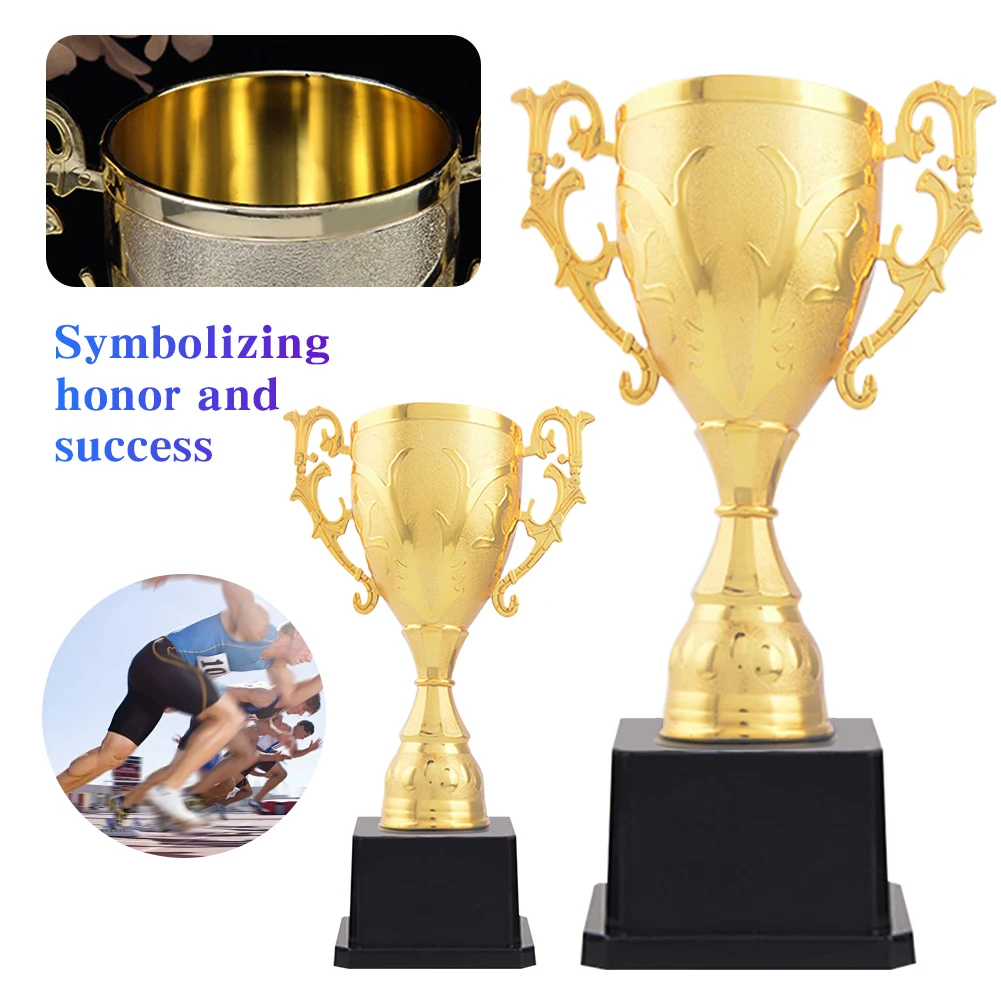 البلاستيك الذهب مكافأة كأس الكأس ميداليات كرة القدم جائزة كوب ألعاب تعليمية مبكرة هدايا كرة القدم لمدرسة الألعاب