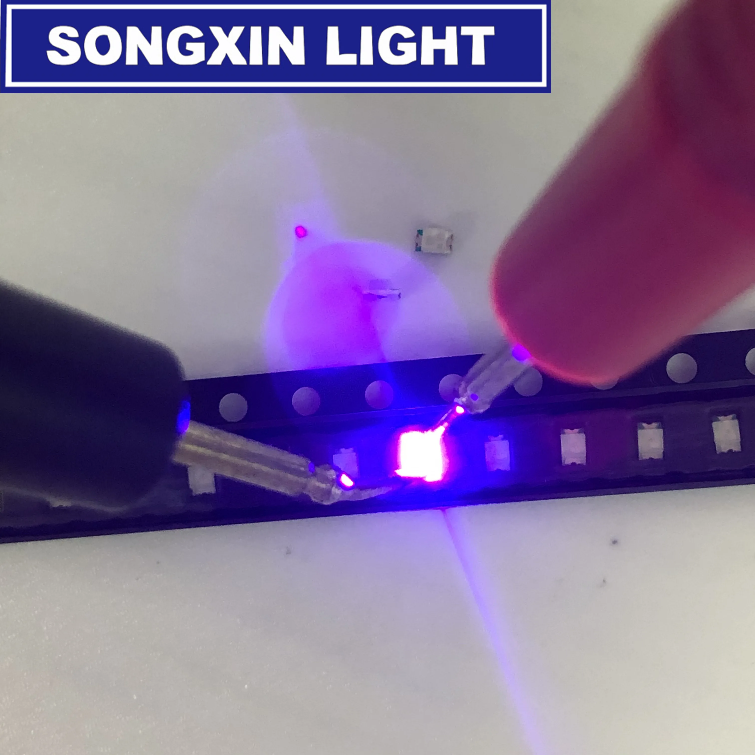 100 sztuk/partia SMD SMT UV/fioletowy 0805 Super jasna lampa LED światło 2.0*1.2*0.8mm 390-410nm smd 0805 led 0805 uv 0805 fioletowy