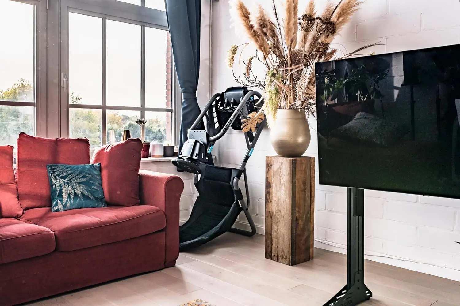 Playseat Trophy - Logitech G Edition Sim Racing Cockpit, completamente ajustable, compatible con todos los volantes de conducción directa, Lightwe