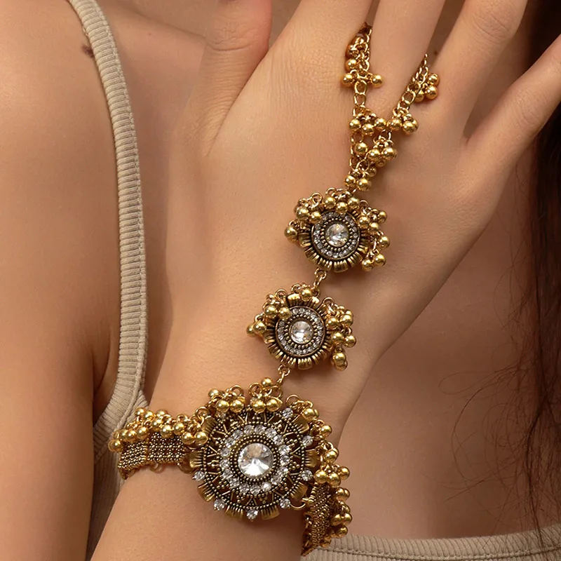 Ethnic Vintage Crystal Decoarion Bracelet For Women Bijoux Ethnic Handmade Metal Beads Tassel Hand Bracelets Jewellery