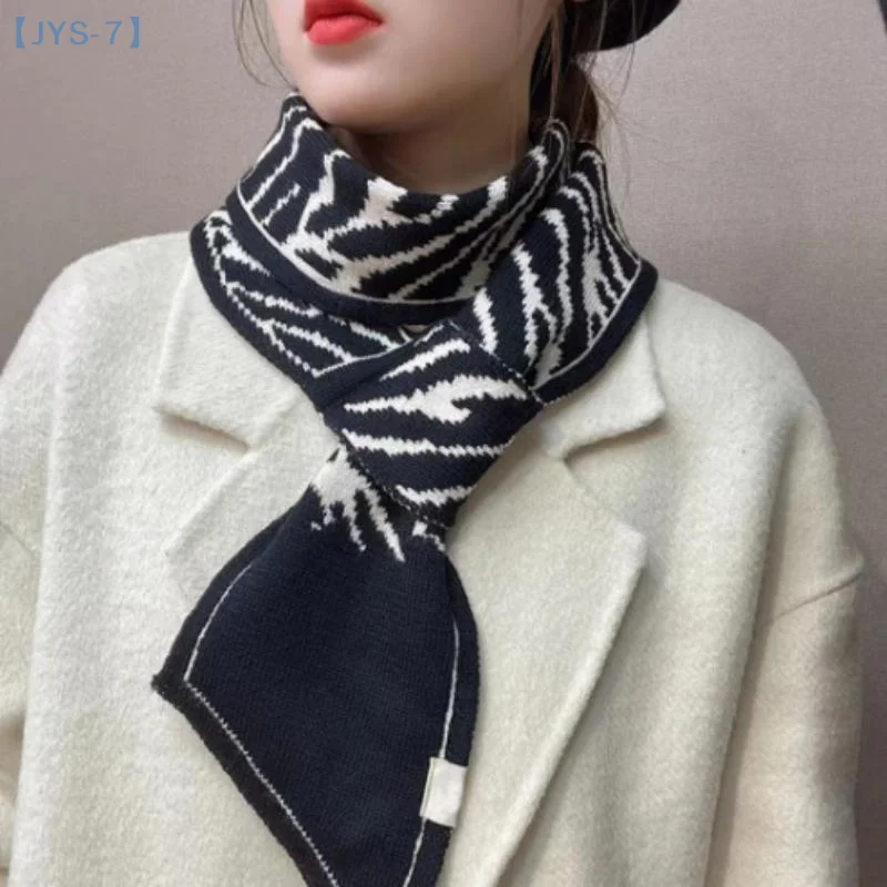 

【JYS-7】Retro Warm Knitted Wool Button Scarf For Women, Fashionable And Versatile Slit Neck Cover, Cold-Proof Neck Shawl