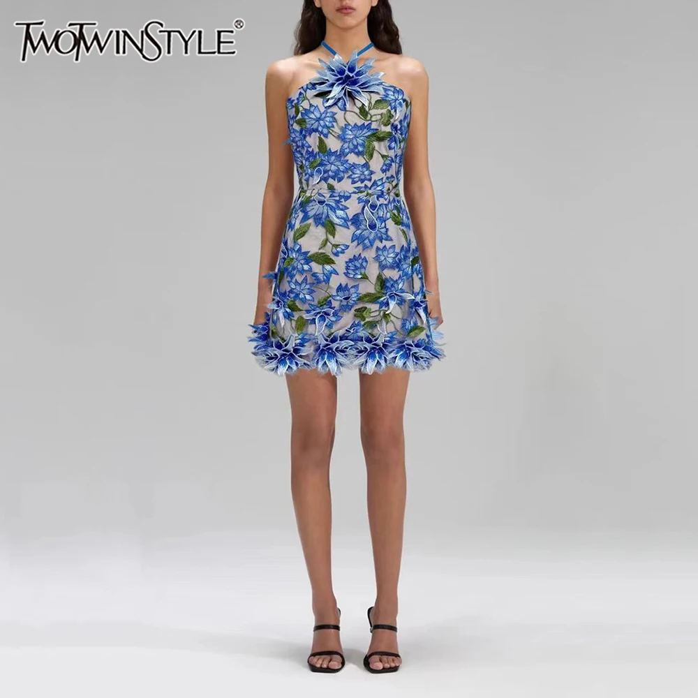 

TWOTWINSTYLE Colorblock Spliced 3D Flower Fashion Dresses for Women Halter Sleeveless Tunic Elegant Dress Female Clothing New