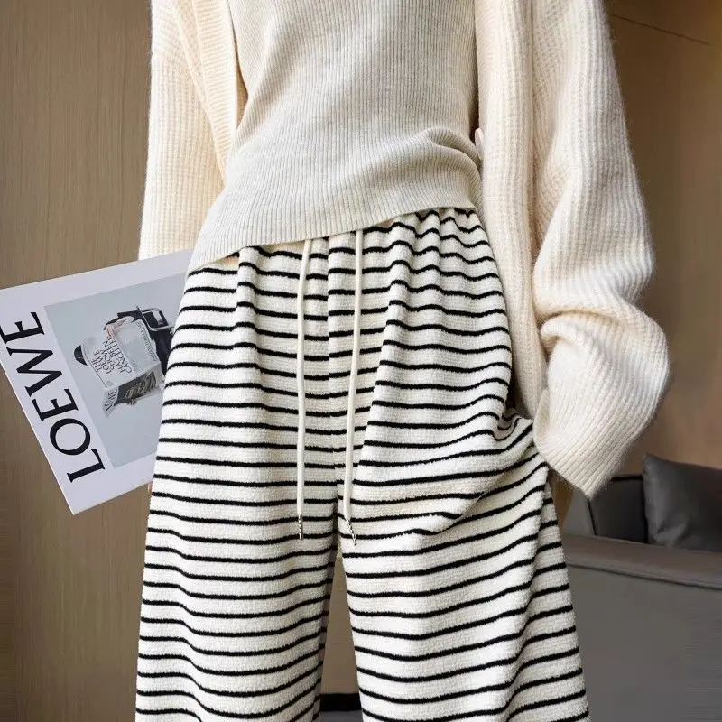 Pantaloni da donna in velluto stile coreano minimalismo elastico confortevole gamba dritta High-Street antirughe viaggi vacanze per tutte le stagioni