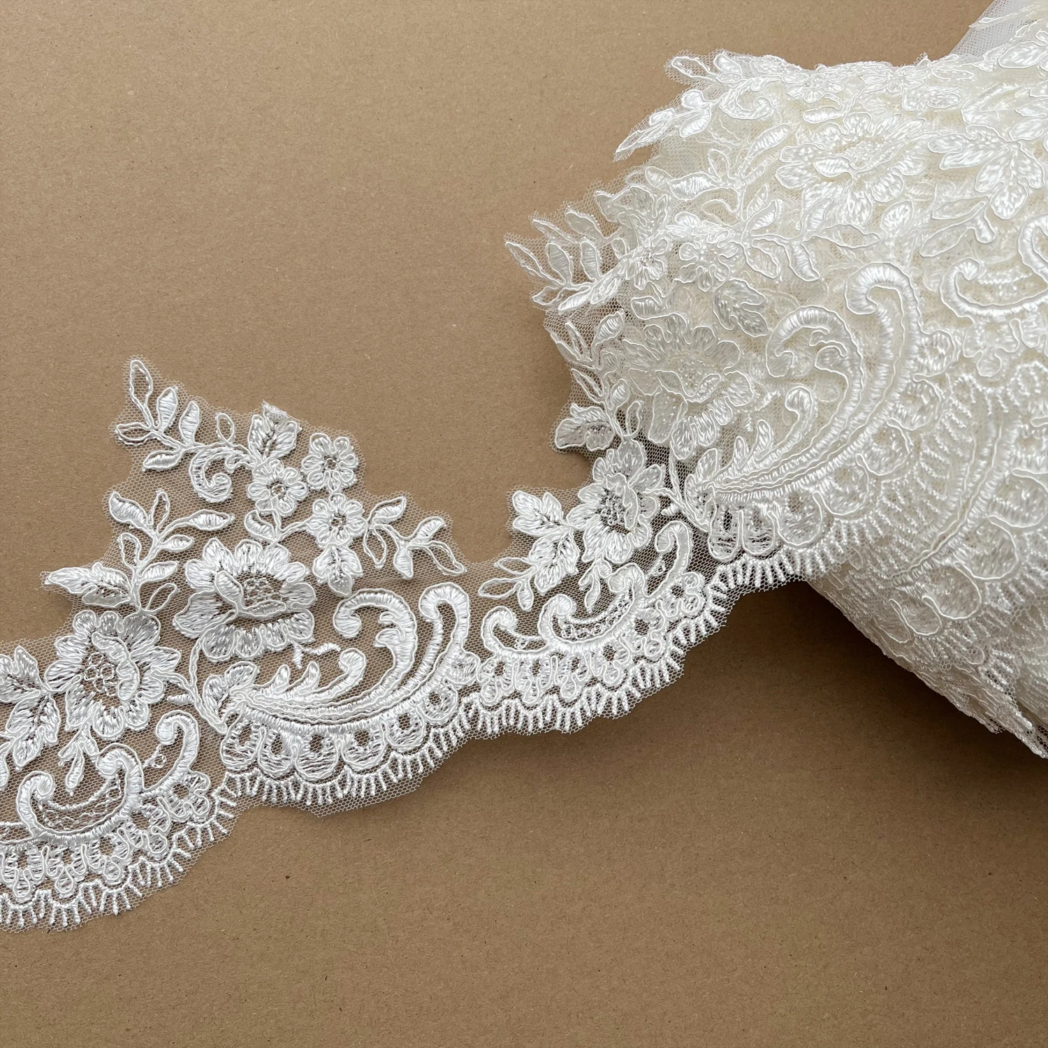 

3 Yards High Quality Classic Artificial Silk Flower Embroidery Eyelashes Lace Decal Edging Fabric Handmade Wedding Accessories