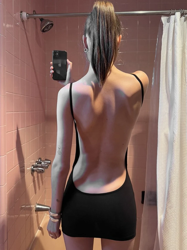 Mulher roupas sem costas sem mangas festa clube vestido 2026 chique sexy cinta de espaguete oco para fora magro mini vestidos pretos streetwear