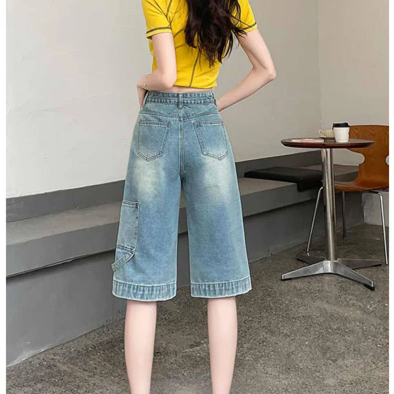 Y2K Blue Washed Cargo Wide Leg Shorts 2026 Women High Waist Pocketed Jeans Shorts New Knee Length Casual Summer Denim Pants Lady view 2