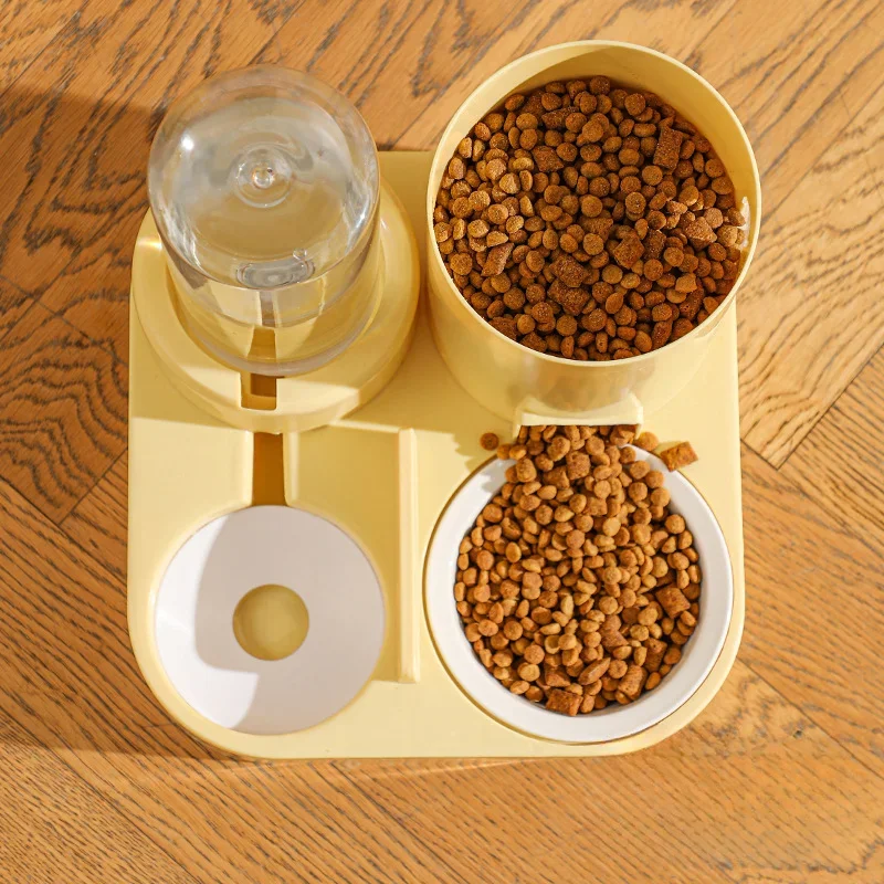 3 in 1 Water and Feeding Machine Cat Automatic Feeder Standing with A Button It Can Be Called A Cat Bowl and a Dog Feeding Basin