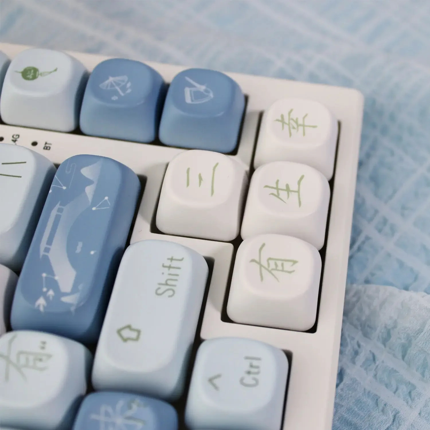 Qixi Festival Qiqiao, Valentine's Day Blue Keyboard PBT Material Transparent SOA QX3 Round Keycap