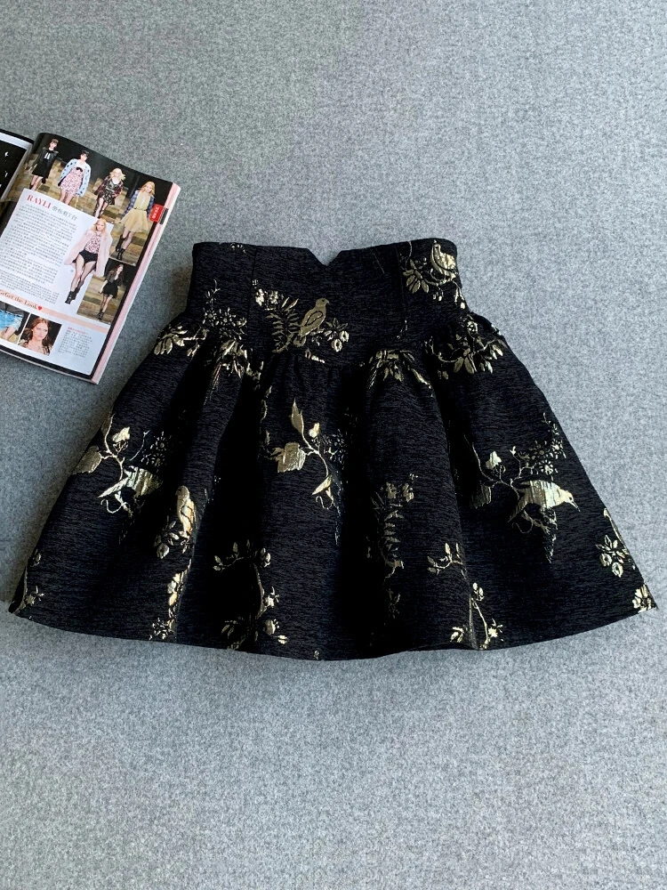 Black Gold Jacquard Skirt High Waisted Slim Fit A-line Skirt Spring Summer New Short Skirt Fashionable Exquisite Office Skirt