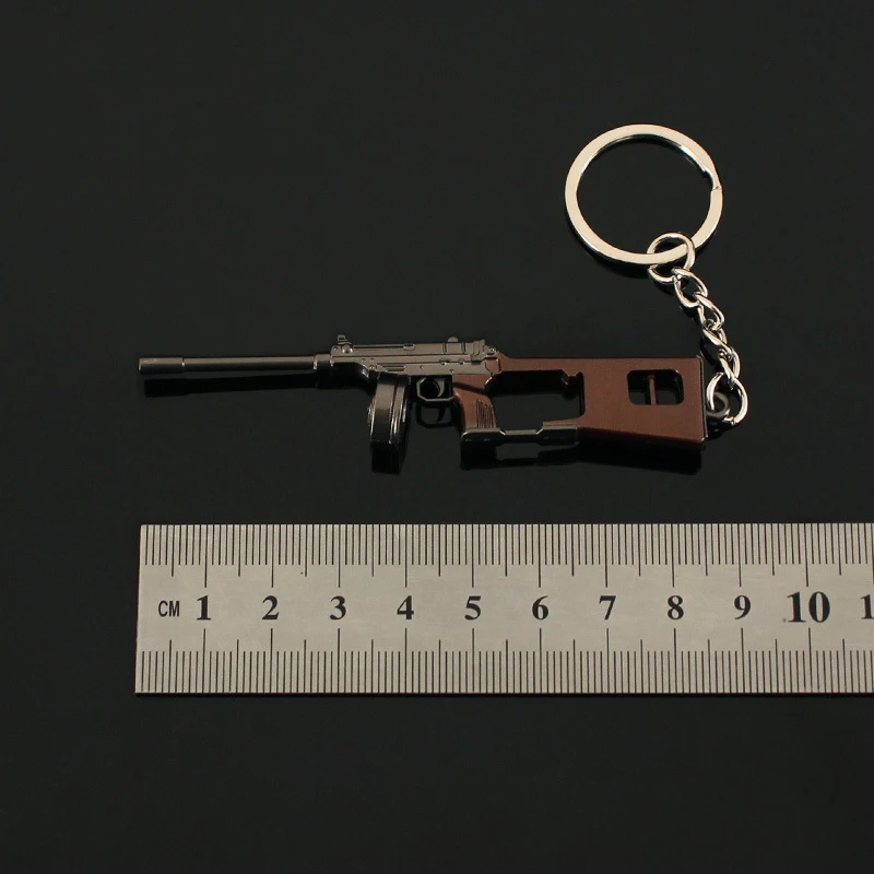 9CM Mini Gun Model Keychain V61 Model Jewelry Weapon Metal Pendant Key Chain Bag Car Key Holders Gift For Kids Men