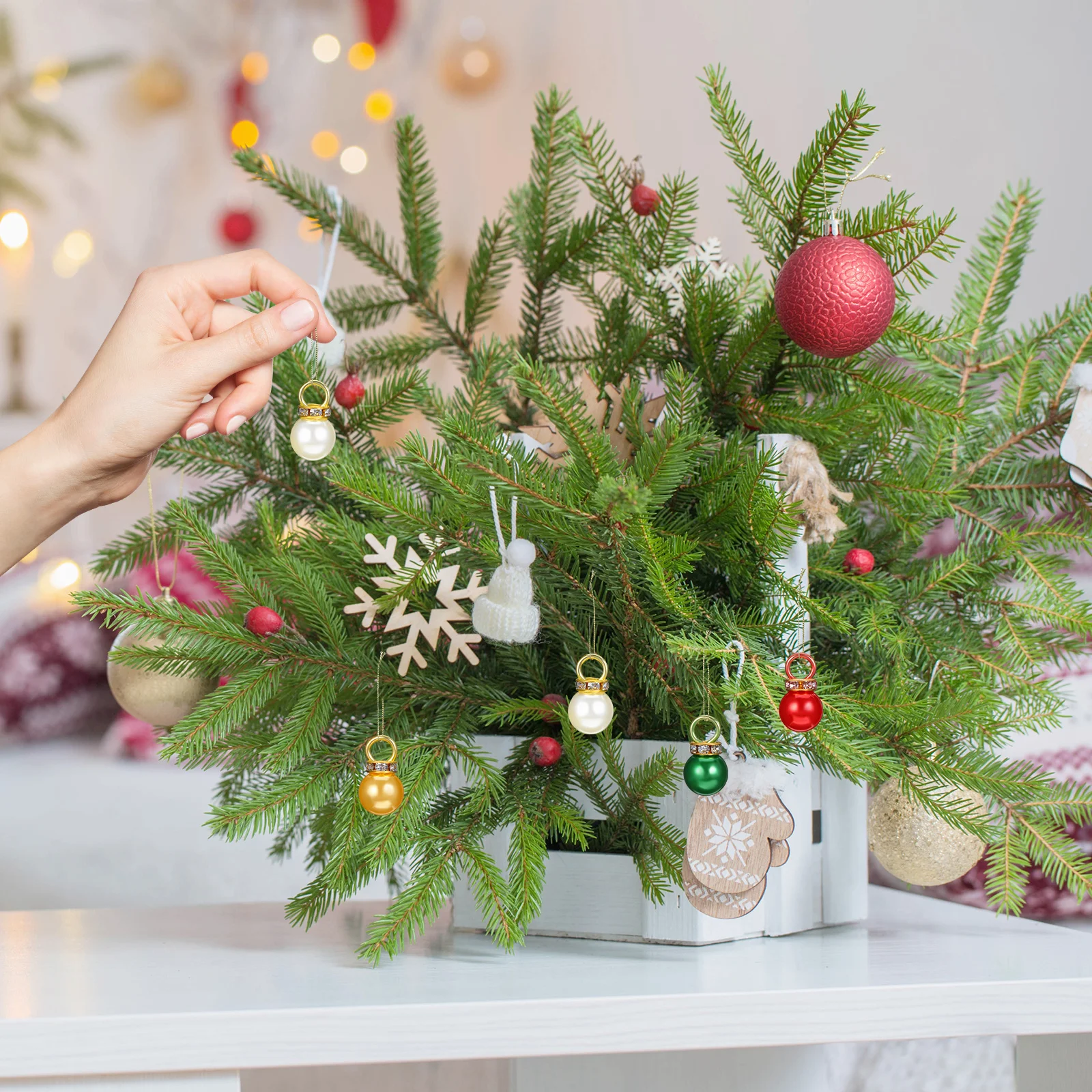 

200Pcs Mini Christmas Ball Baubles Hanging Ornaments Xmas Tree Decorations Holiday Decor Craft Mini Ornaments