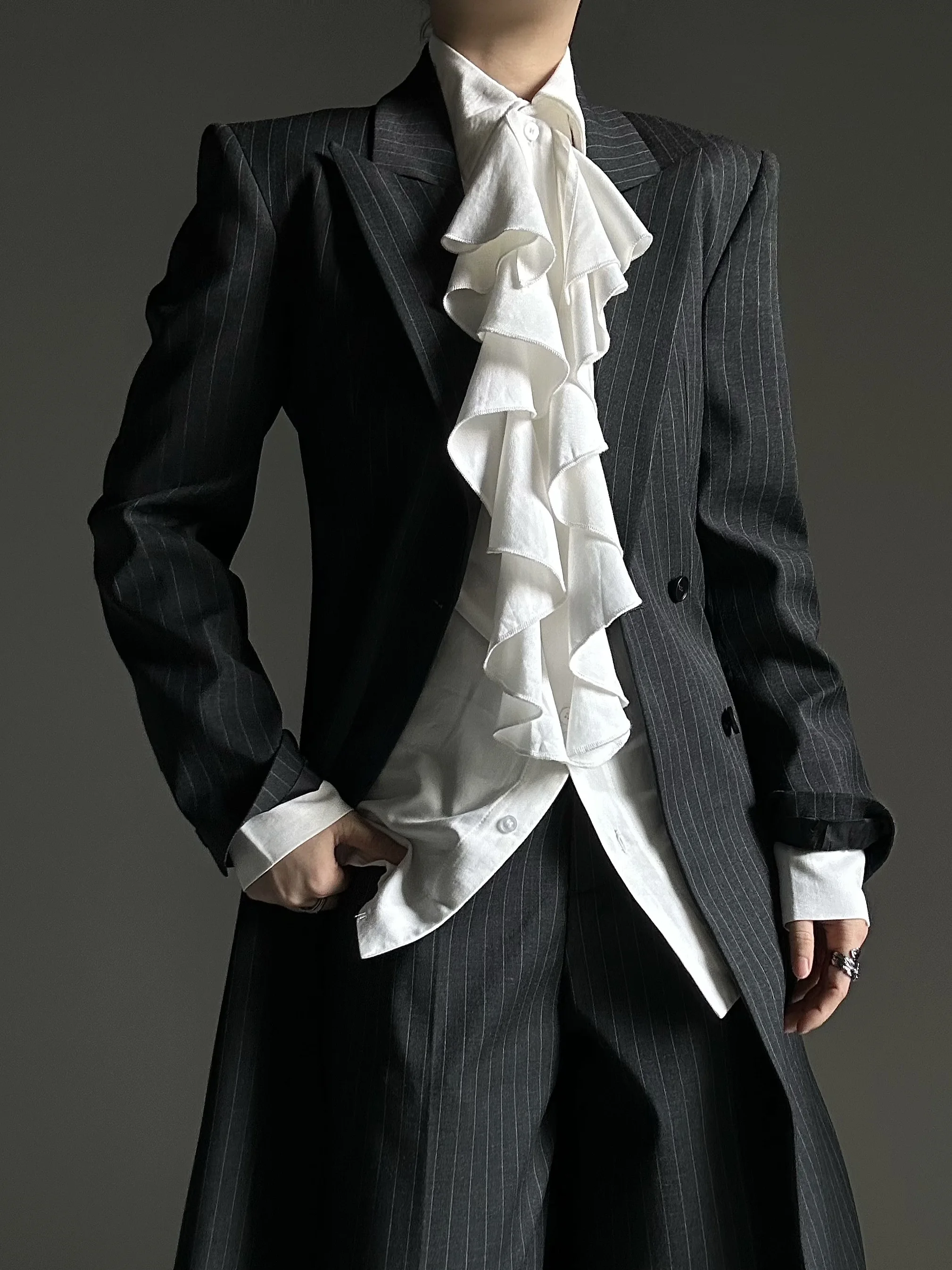 

Elegant Striped Men's Suit Coat Shoulder Accurate Waist Inward Gunlock Long Sleeve Polyester Fiber Regular Thickness Spring Wear