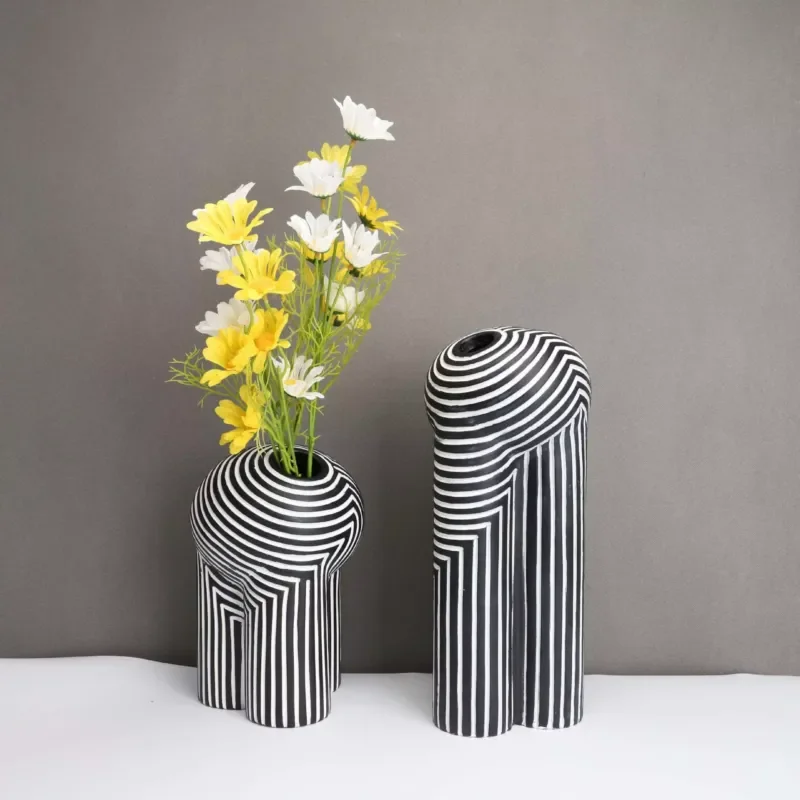 European creative black and white striped flower decoration bedroom study living room dining room decoration