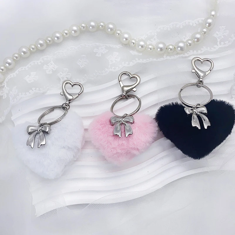 Women's Heart-shaped Pompadour Keychain Pendant Plush Ball Keychain Car Bag Pendant Fashion Jewelry Love Fluffy Decoration