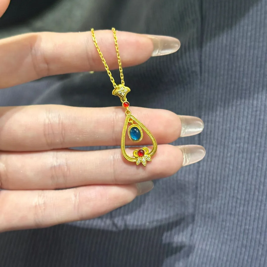 Charms and Fashion Water Drop Sapphire Pendant Necklace for Women Exquisite New in Luxury Clavicle Chain Banquet Jewelry Gifts