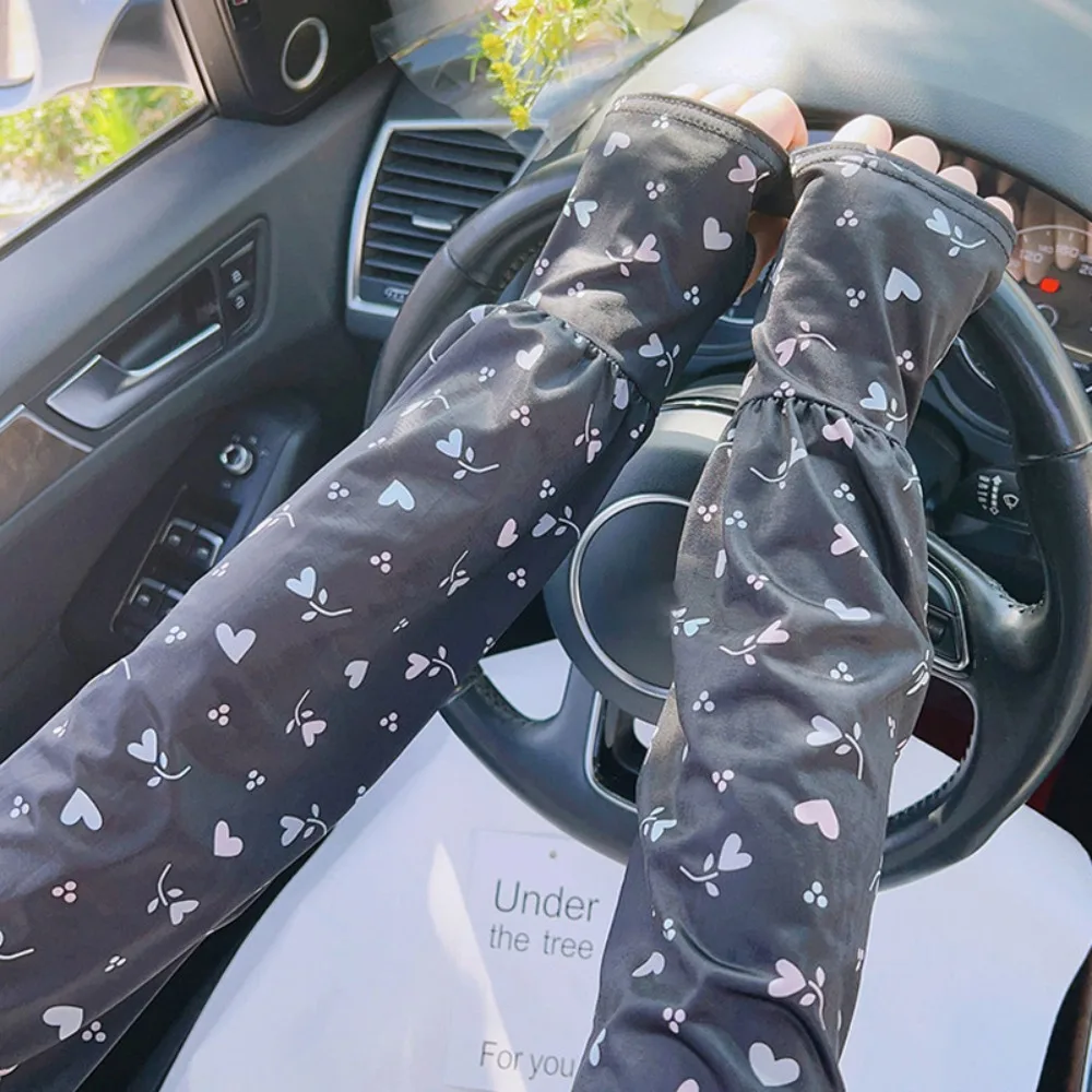 

Breathable Ice Silk Sleeve Cooling Material Loose Fit Sun Protection Sleeves Love Flower Print UV Protection Sleeves Hiking