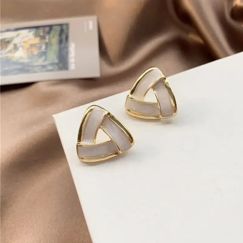 Fashion Twisted Woven Triangle Stud Earrings for Women Temperament White Enamel Oil Metal Golden Earrings Jewelry pendientes