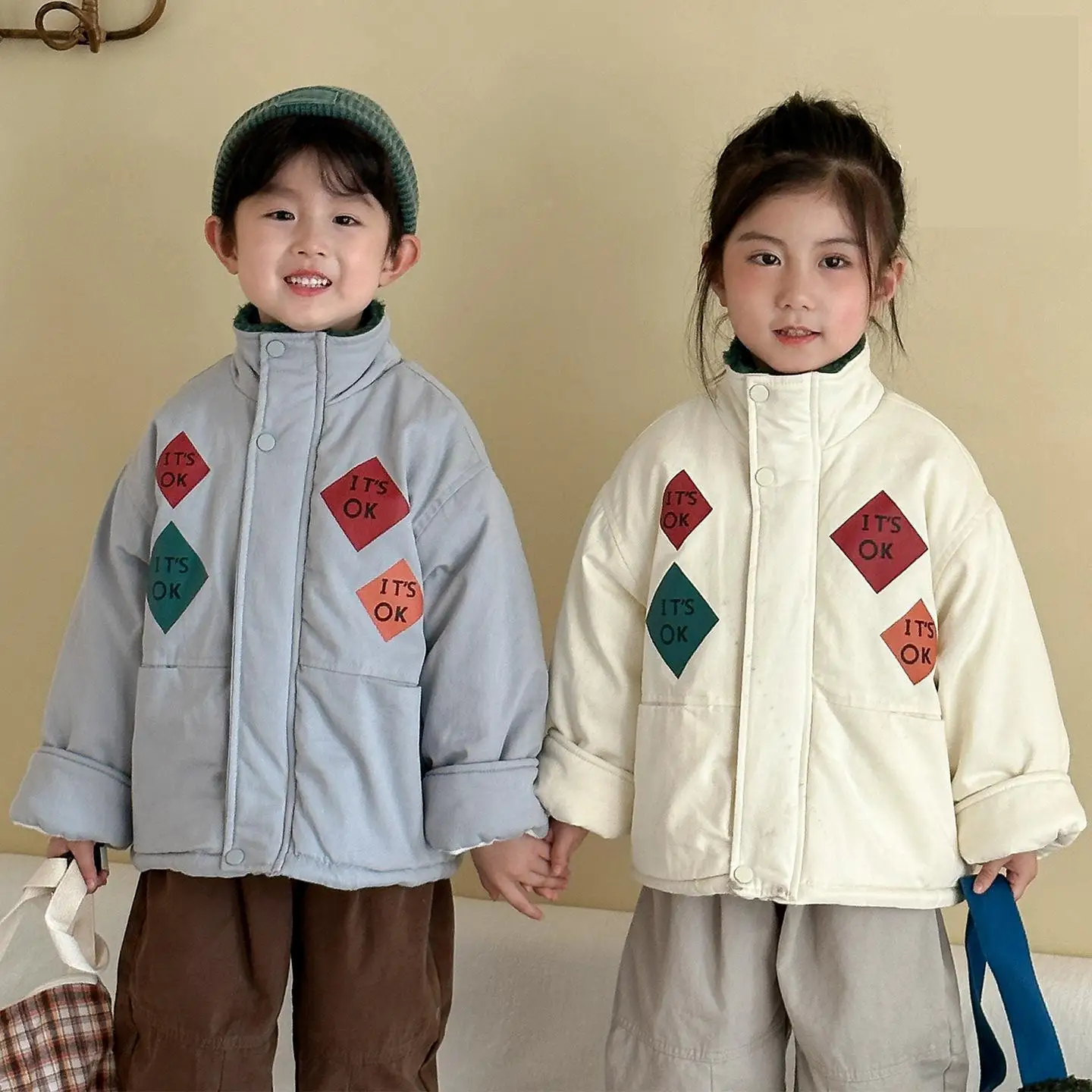 

2025 Winter New Children Long Sleeve Warm Coat Letter Print Girls Padded Jacket Plus Velvet Thick Boys Casual Coat Kids Clothes
