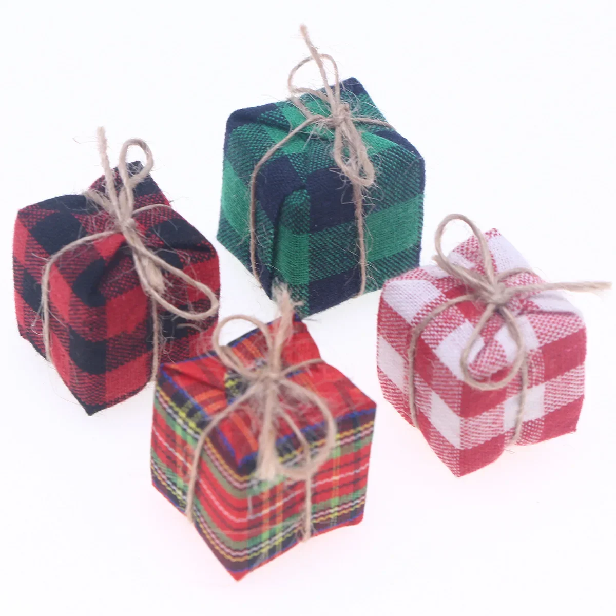 1Pack Christmas Scottish Cotton Linen Foam Small Gift Bag Pendant Dollhouse Festival Party Small Doll Gift Box Decor Accessories