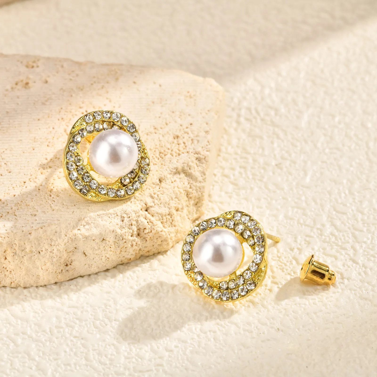 

Vnox 14K Gold Plated Sweet Rhinestone Cute Stud Earrings For Women, Elegant Imitation Pearl Crystal Zircon Earring Party Jewelry