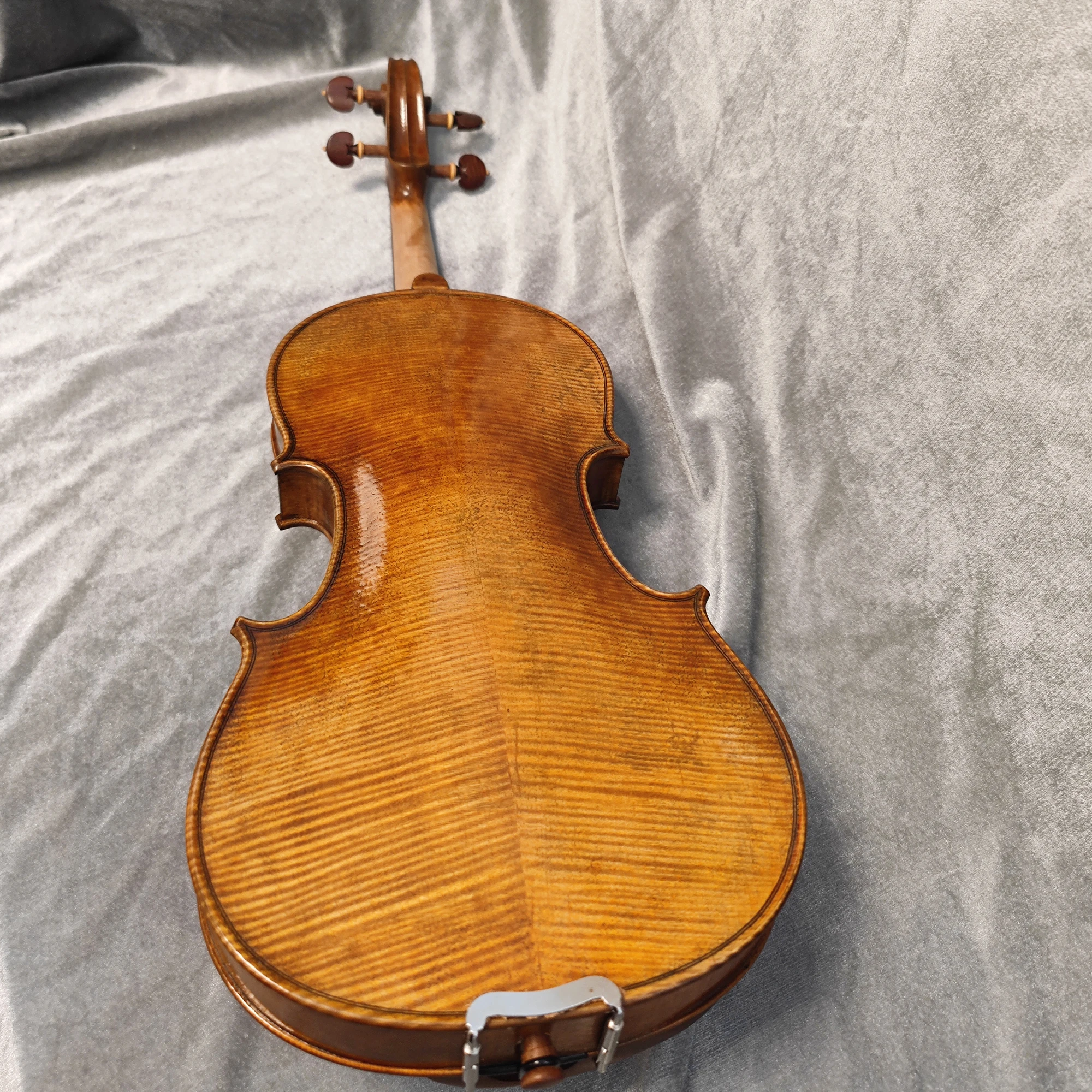Professional 4/4 Handmade Violin, Antique Finish, Flamed Maple, Rosewood Fittings, Hand-Rubbed Varnish, Outfit with Case, Bow