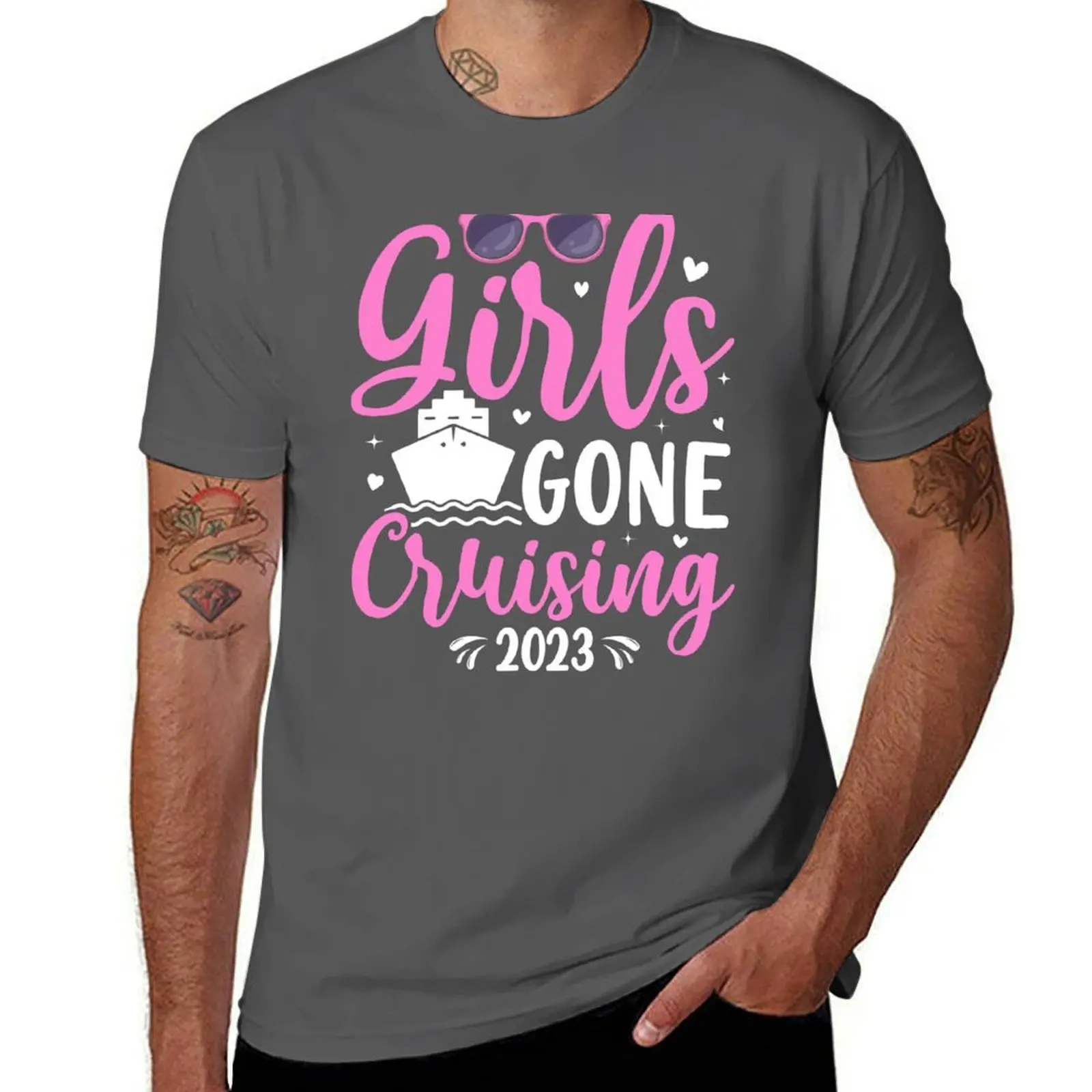 

Girls Gone Cruising 2023 Vacation Party Cruise Ship Lovers T-Shirt Fashion Simple Casual Tee Shirt