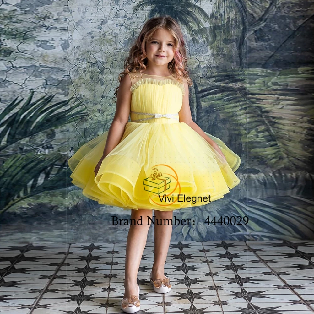 Scoop Organza Tiered Flower Girl Dresses Yellow Sleeveless Tutu Wedding Party Gowns for Princess with Bow Belt Vestidos De Novia