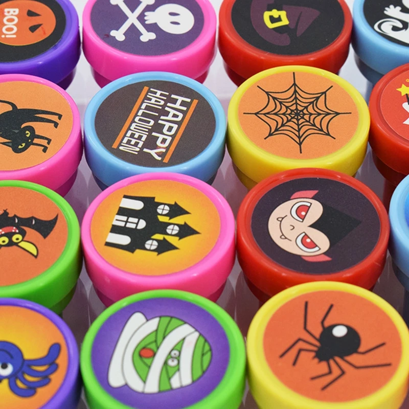 24 Stück Halloween Selbstfärbestempel Kürbis Geist Fledermaus Katze Hexe Stempel Geister-Party-Geschenke Trick or Treat Halloween-Party-Zubehör – Detail 1