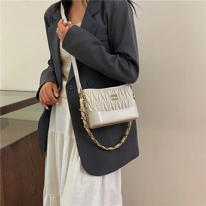 

Luxury Brand Popular Tote Bags For Ladies - Elegant Leather Handbag Messenger Bag With Designer Inspiration