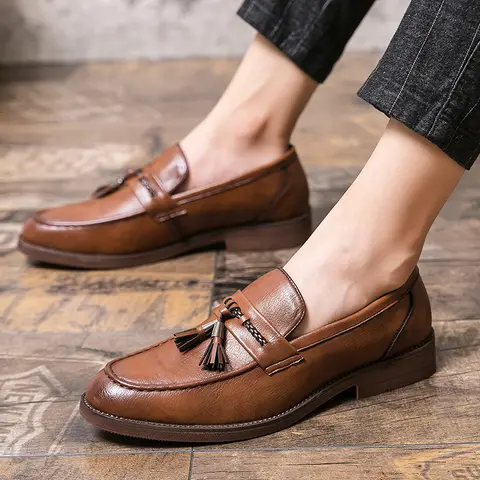 뜨거운 판매 En's Loafers 유럽 미국 부드러운 밑창 편안한 남성 정장 신발 남성 정품 가죽 캐주얼 신발