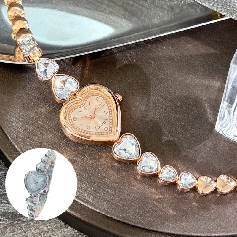 

Women's Heart-alloy Case Sparkly Cute Heart-shaped Glass Rhinestone Bracelet Elegant Stylish Quartz Watch Relogio Feminino 2025