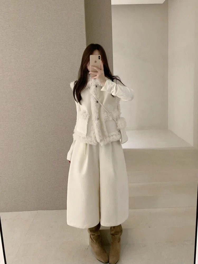 Chaleco de piel peluda y cuero para mujer, bolso cruzado con cuello de muñeca, diseño de otoño e invierno, longitud Regular de poliéster