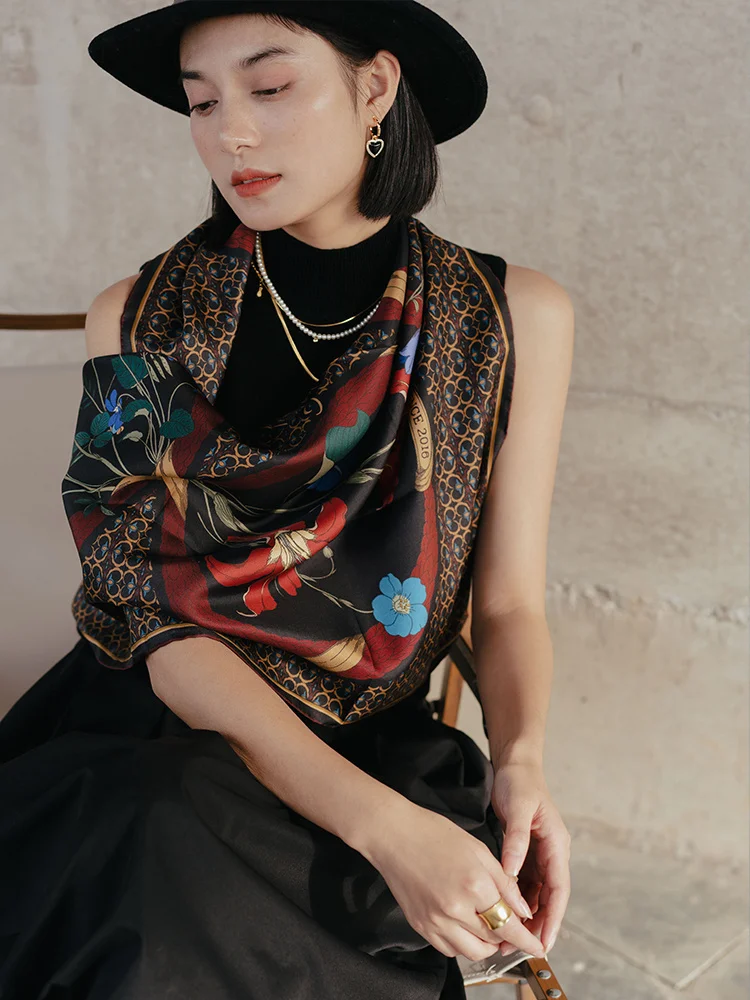 

Original Artistic Silk Scarf Zhou Xiaodou Plant Beauty Red Black Print Asymmetrical Stripe Large Size Fashionable Accessory