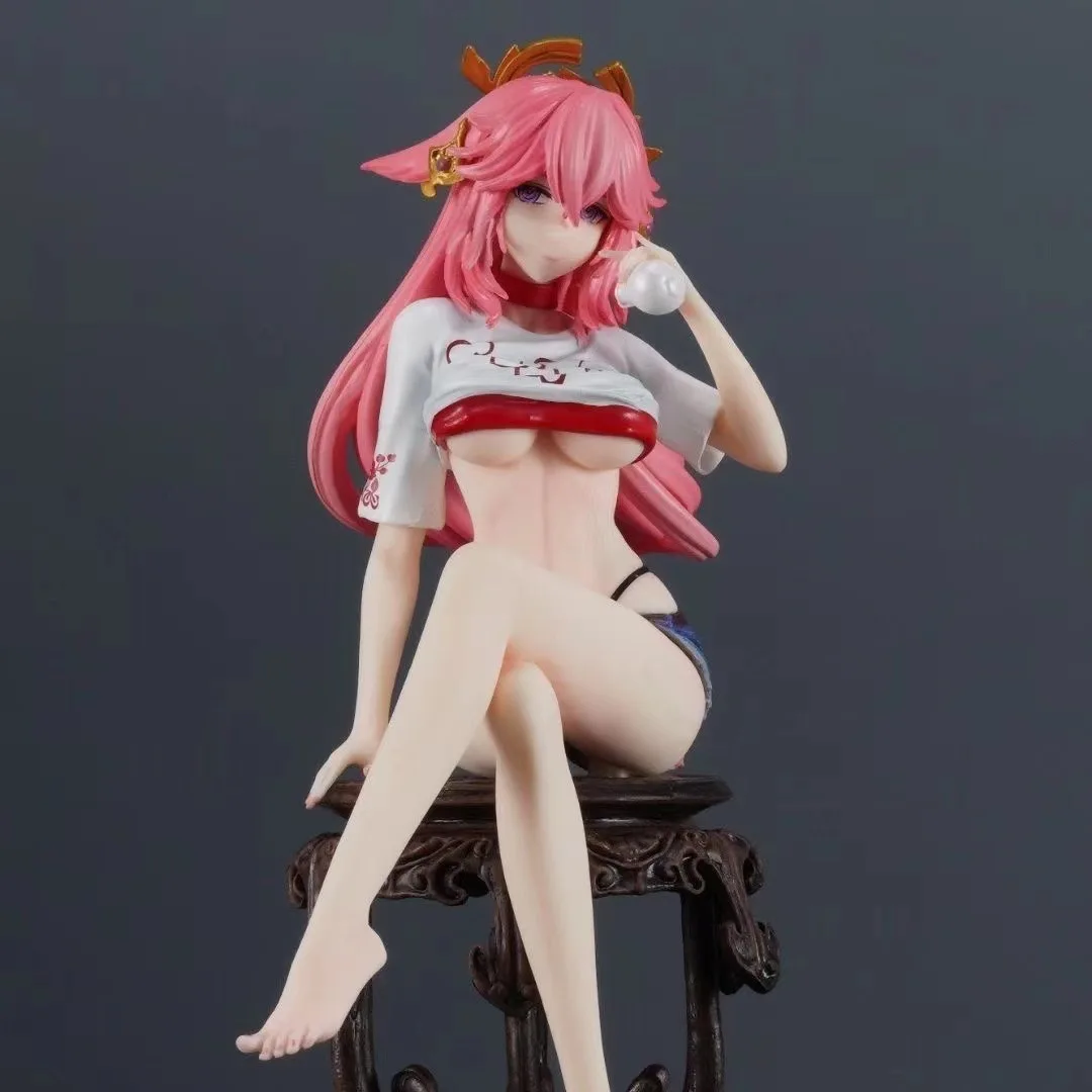 Genshin Impact Figuur Yae Miko Anime Figuren Meisje Zitten Beeldje Pvc Model Pop Bureau Collectie Standbeeld Kamer Ornament Speelgoed Gift