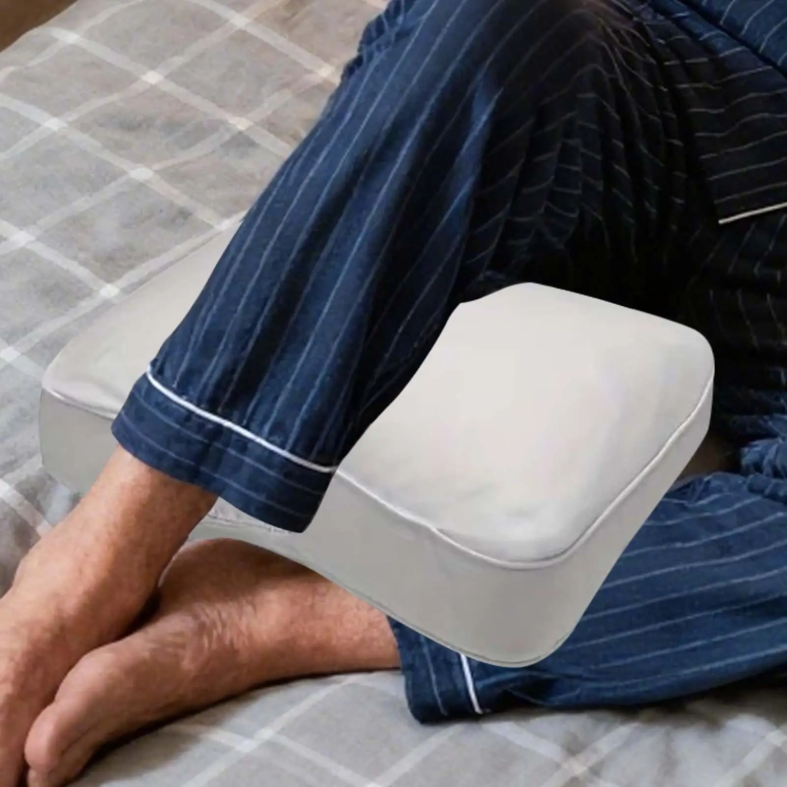 Knee Pillow for Side Sleepers Pain Relief Adjustable Strap for Back Hip Joint Alignment Spine Support Leg Pillow for Sleeping