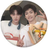 KPOP REVENGED LOVE 6cm Metal Brooch ZIYU Tian Xuning HD Photo Printing Clothing Bag Charms Keyring Fans Collection Pendants