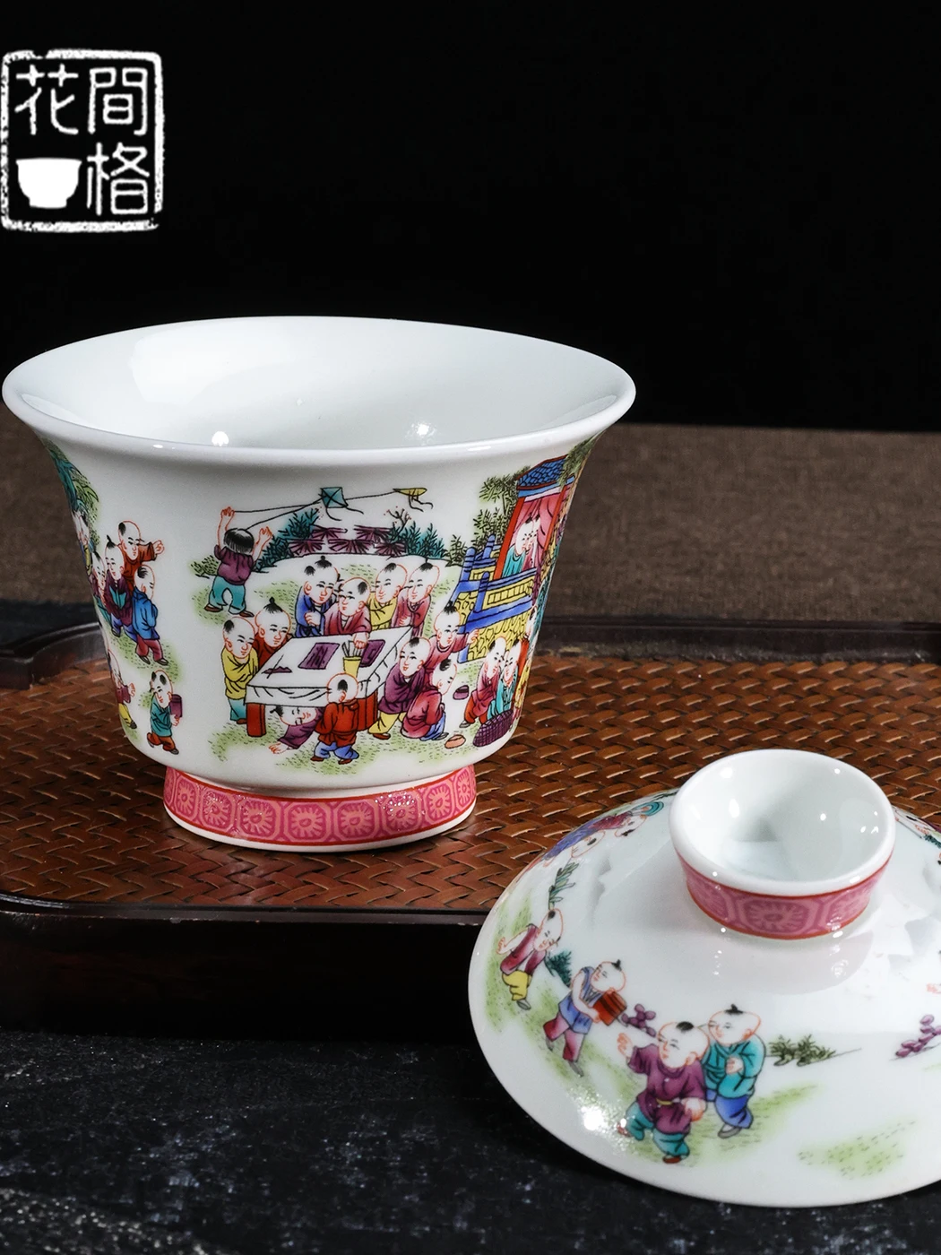 Jingdezhen Ceramic Pink Color Snuff Bottles with Pictures inside Horseshoe Tureen Chinese Household Tea Brewing Bowl Set