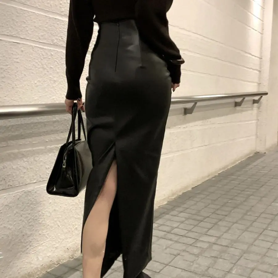 

Women Solid Leather Skirts Back Slit Fitted Skirt Skinny Ankle Lenth H Line High Waist Zipper Slim Elegant Casual 2026 Spring