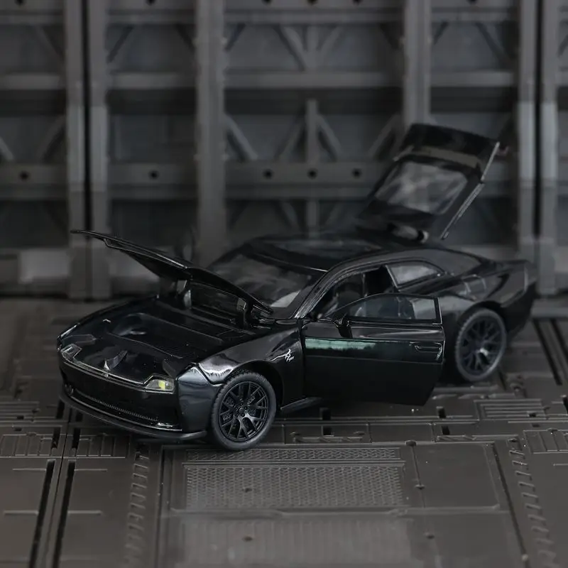 1:32 ダッジ SRT ヘルキャット合金製スポーツカーモデル、ドア、フロントフード、トランクドアも開閉可能、豊富なディテール