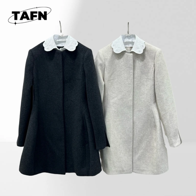

Women's Korean Style Casual Trench Jacket Autumn Long Coat for Women with Classic Fit Trench Jacket with Large Pockets AK0941