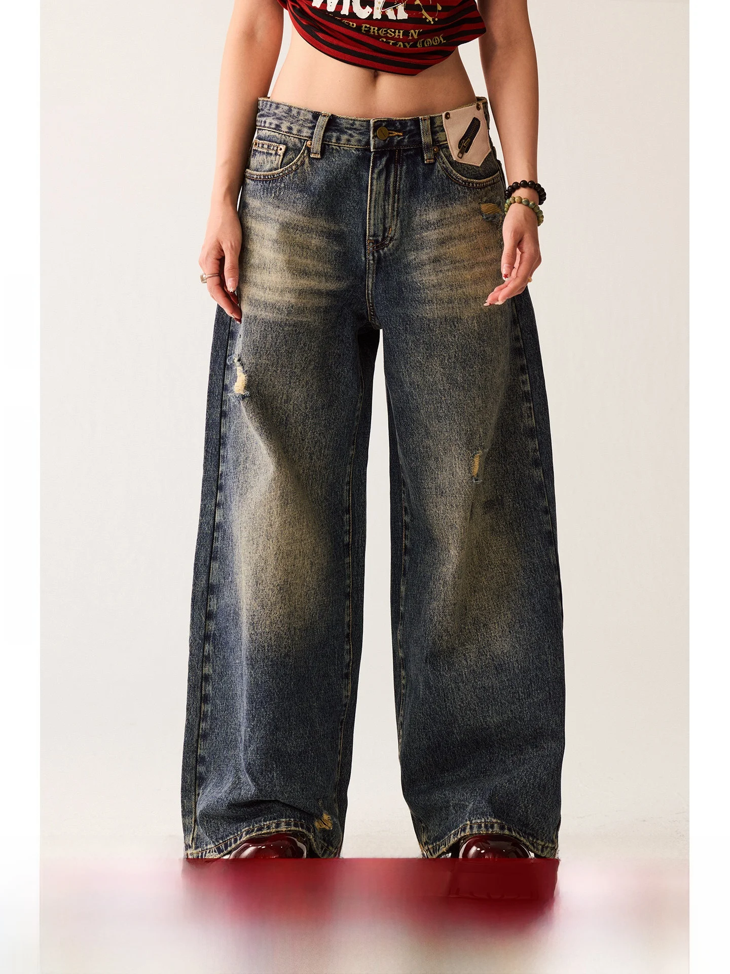 

BeerBro Vintage Sound Full Cotton Slimming High Risen American Street Loose Straight Leg Denim Jeans Low Waist Button Closure