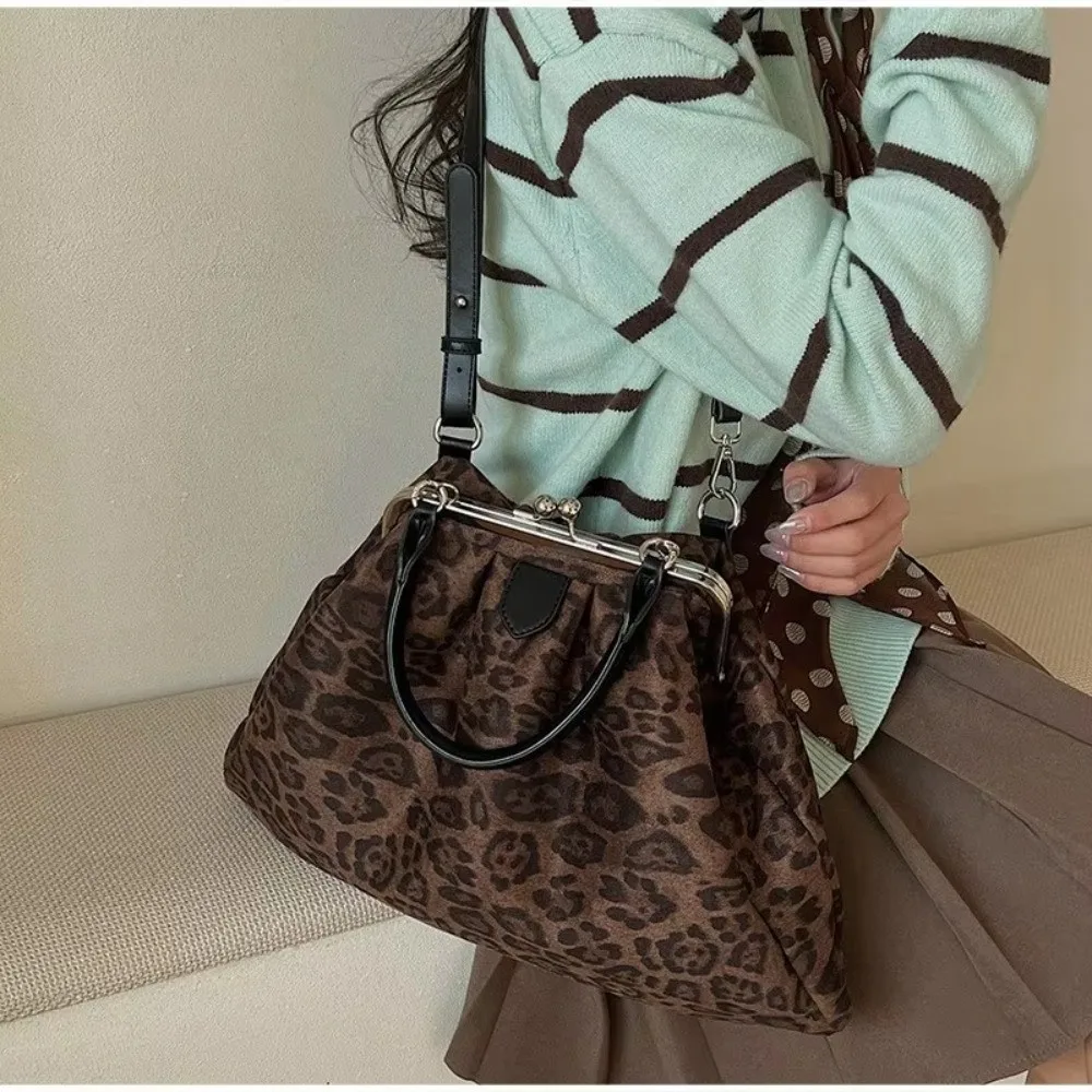 Oxford Pleated Backpacks Solid Color High Quality Women's Cloud Shoulder Bag Large Capacity Top Handle Design Shell Bag