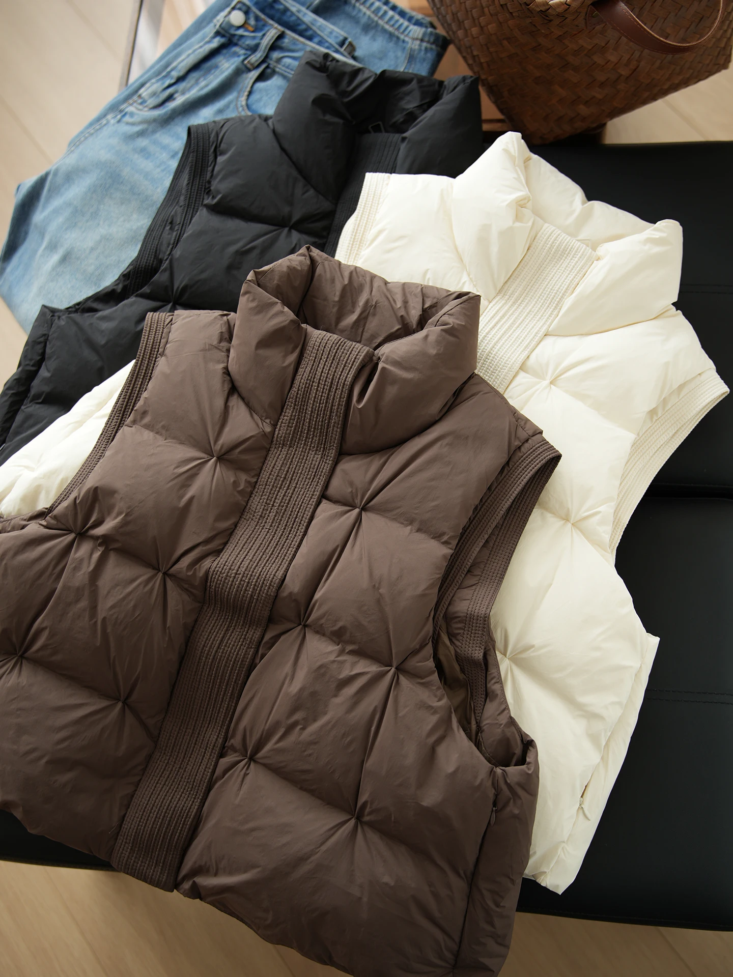 

Женский стеганый пуховый жилет с воротником-стойкой, зимний, цветной, в байкерском стиле, из нейлоновой ткани, удобный, теплый, на молнии