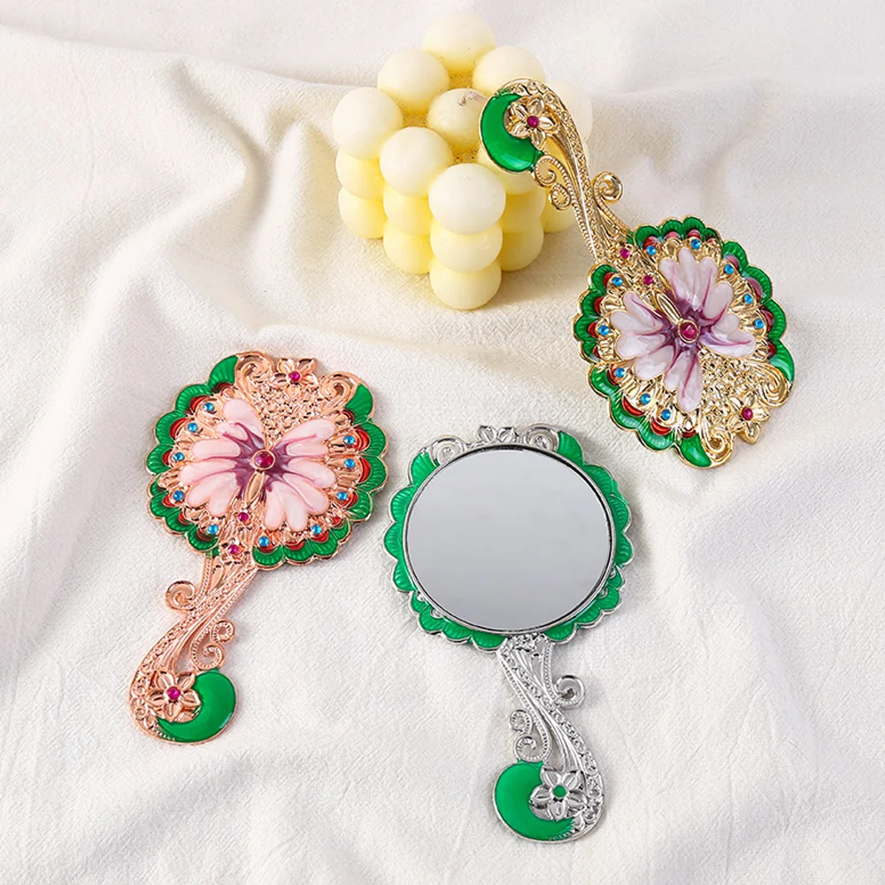 2Pcs/Set Peacock Design Vanity Mirror and Comb Set Round Shape Embossed Metal Handheld (rhinetone Color Random)