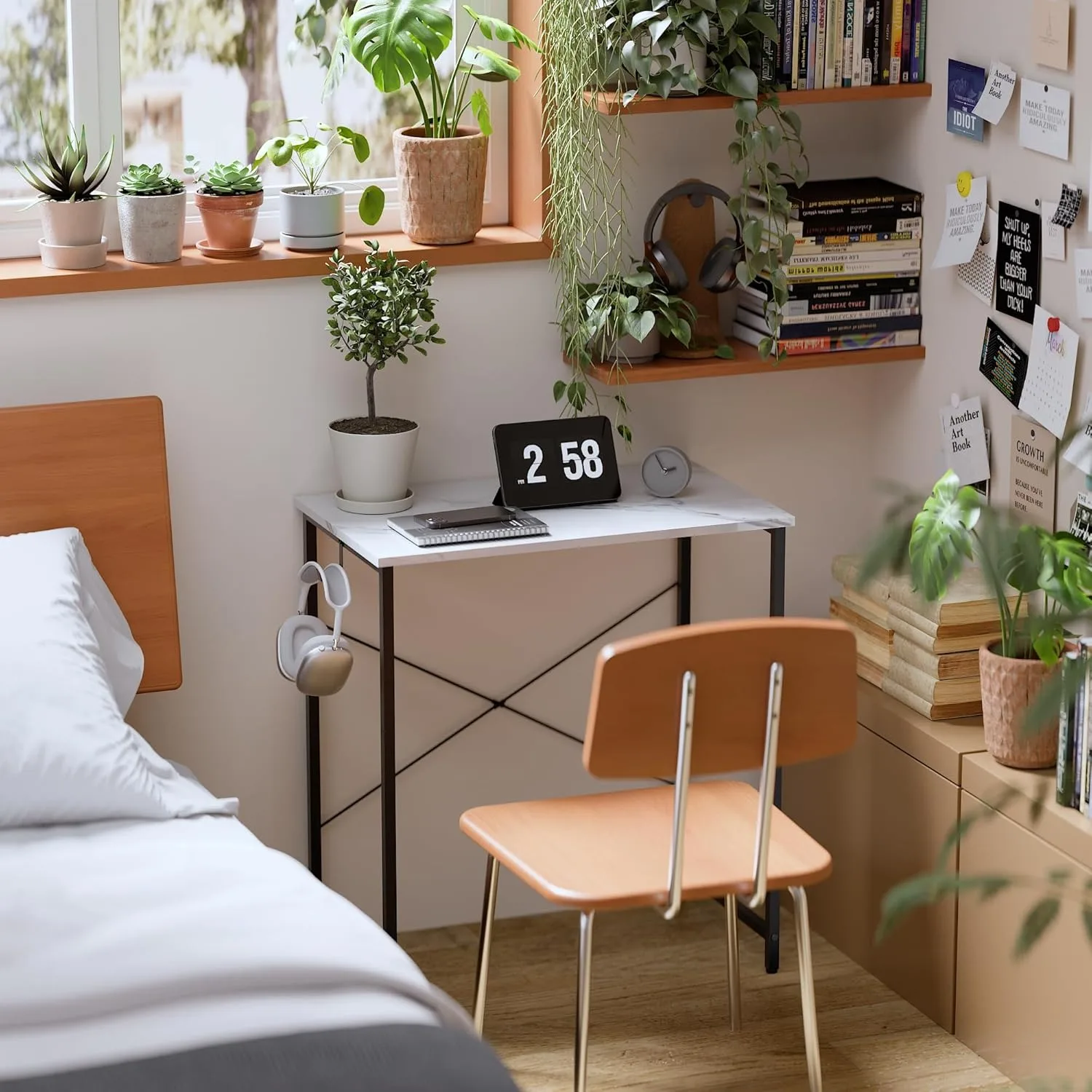 23 Inch Computer Desk for Small Spaces, Home Office Work Desk with Headphone Hook, Small Office Desk Study Writing Table