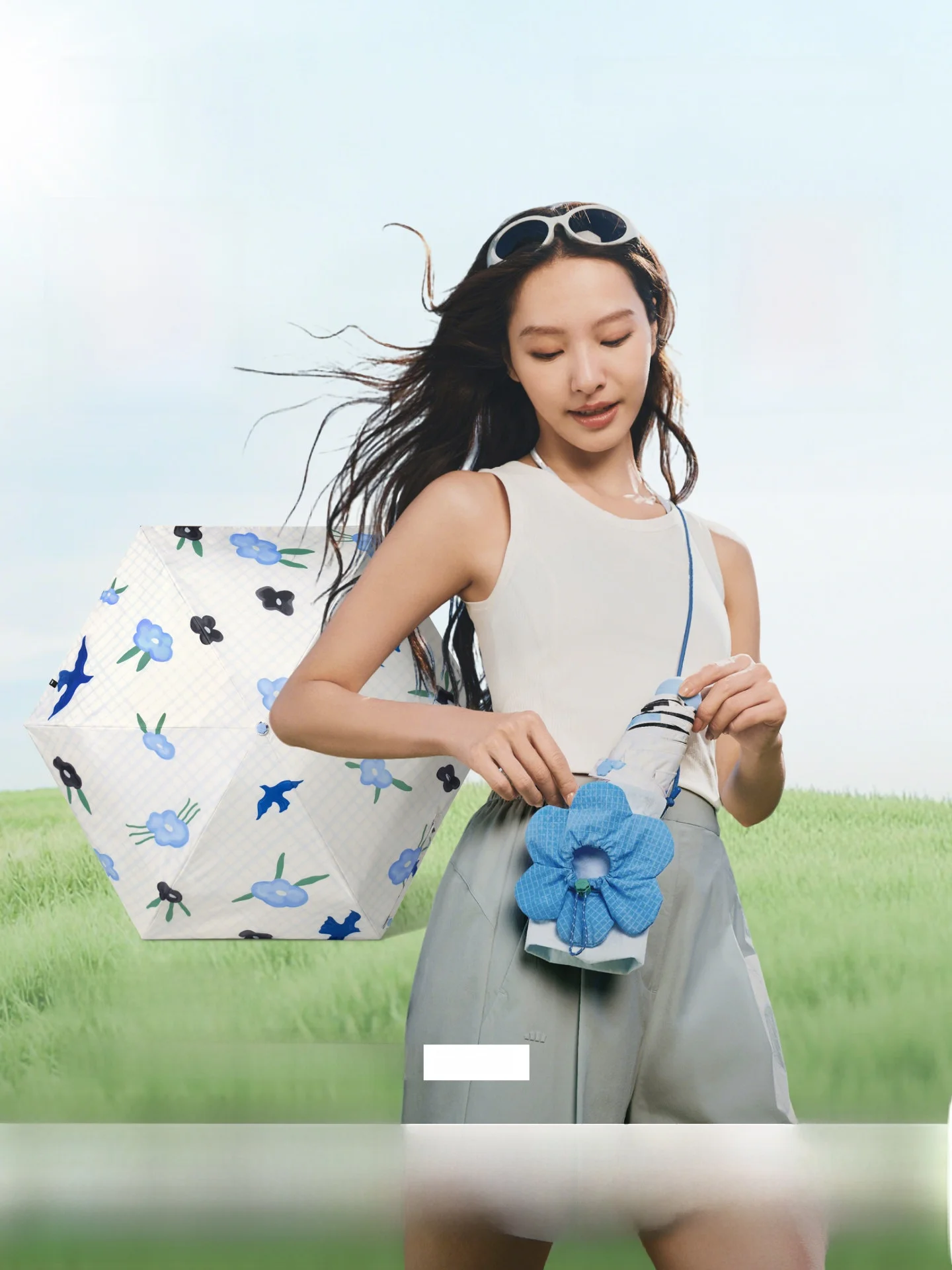 

Portable Women's Sunshade Umbrella UV Protection Rain And Sun Dual Purpose Capsule Design Fashionable Parachute Shape