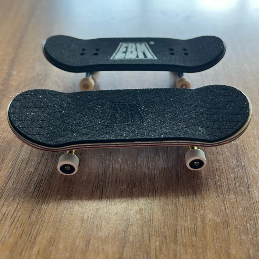 Professionelles Mini-Skateboard aus Holz, komplettes Finger-Skateboard aus Ahorn, 32 mm, 34 mm, perfektes Sammlerspielzeug, Geschenk für Kinder und Jugendliche