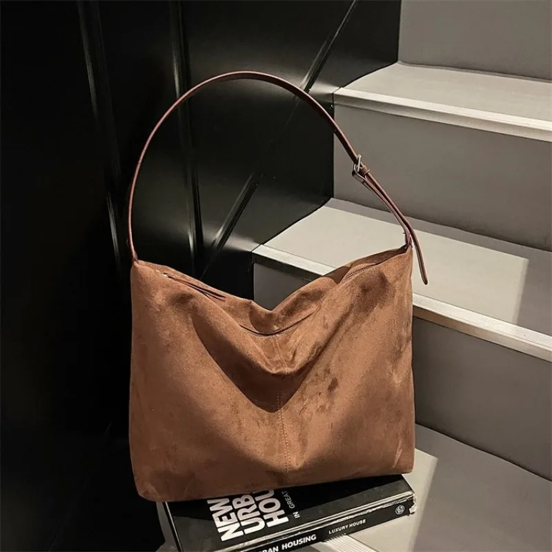 

Sophisticated Effortless Diaper Bag Crossbody Mom Park Outing Baby Care Exquisite Chic Sleek Fashionable Parent-Friendly